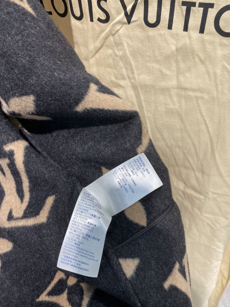 Ch@nel 2022 New Autumn/Winter Coat - Image 3