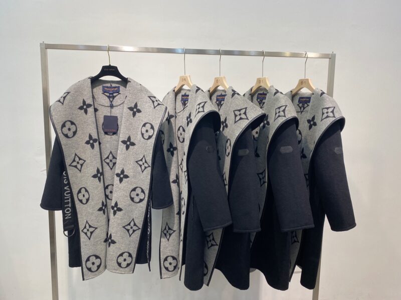 Ch@nel 2022 New Autumn/Winter Coat - Image 2