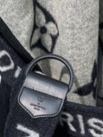 Ch@nel 2022 New Autumn/Winter Coat - Image 6