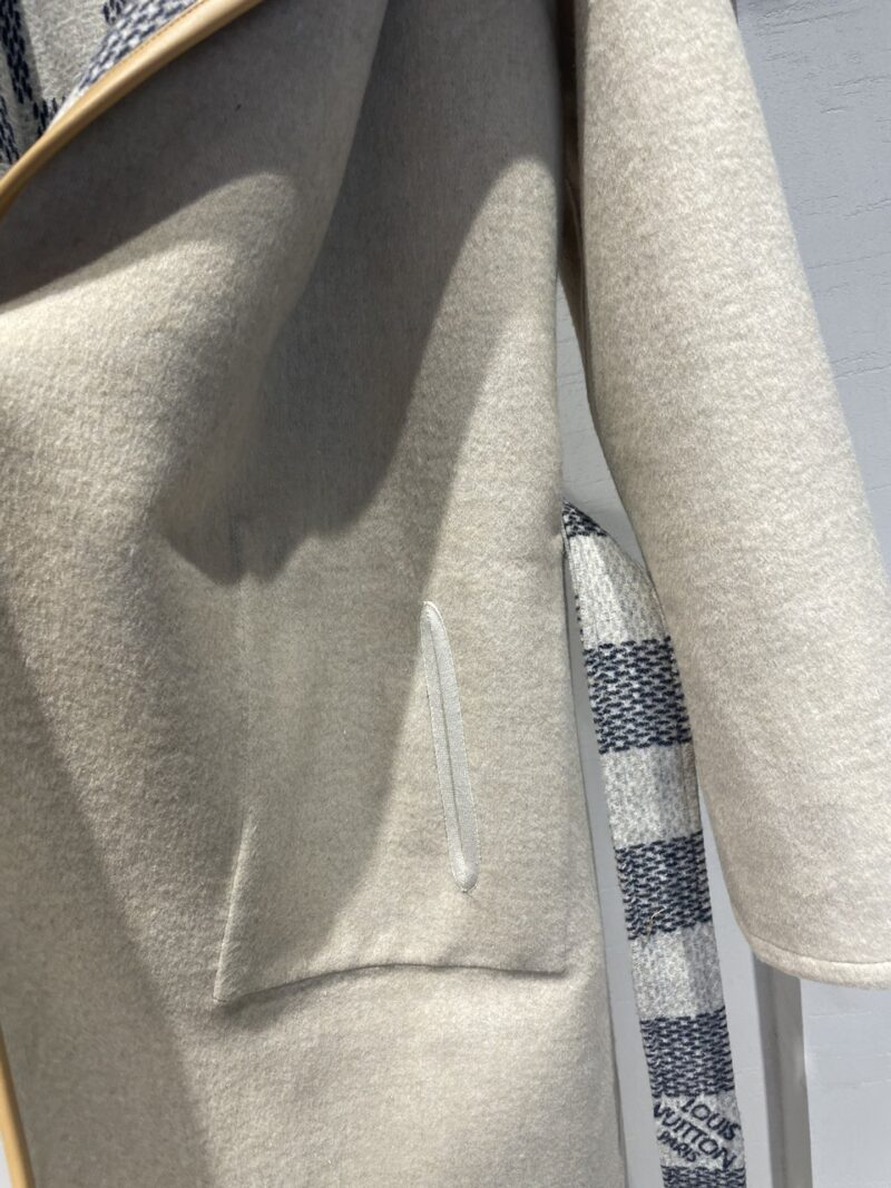 Ch@nel 2022 New Autumn/Winter Coat - Image 2