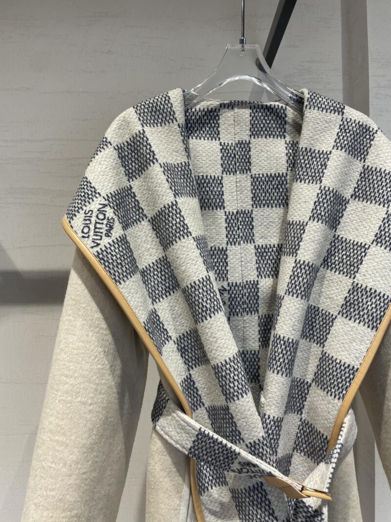 Ch@nel 2022 New Autumn/Winter Coat - Image 4