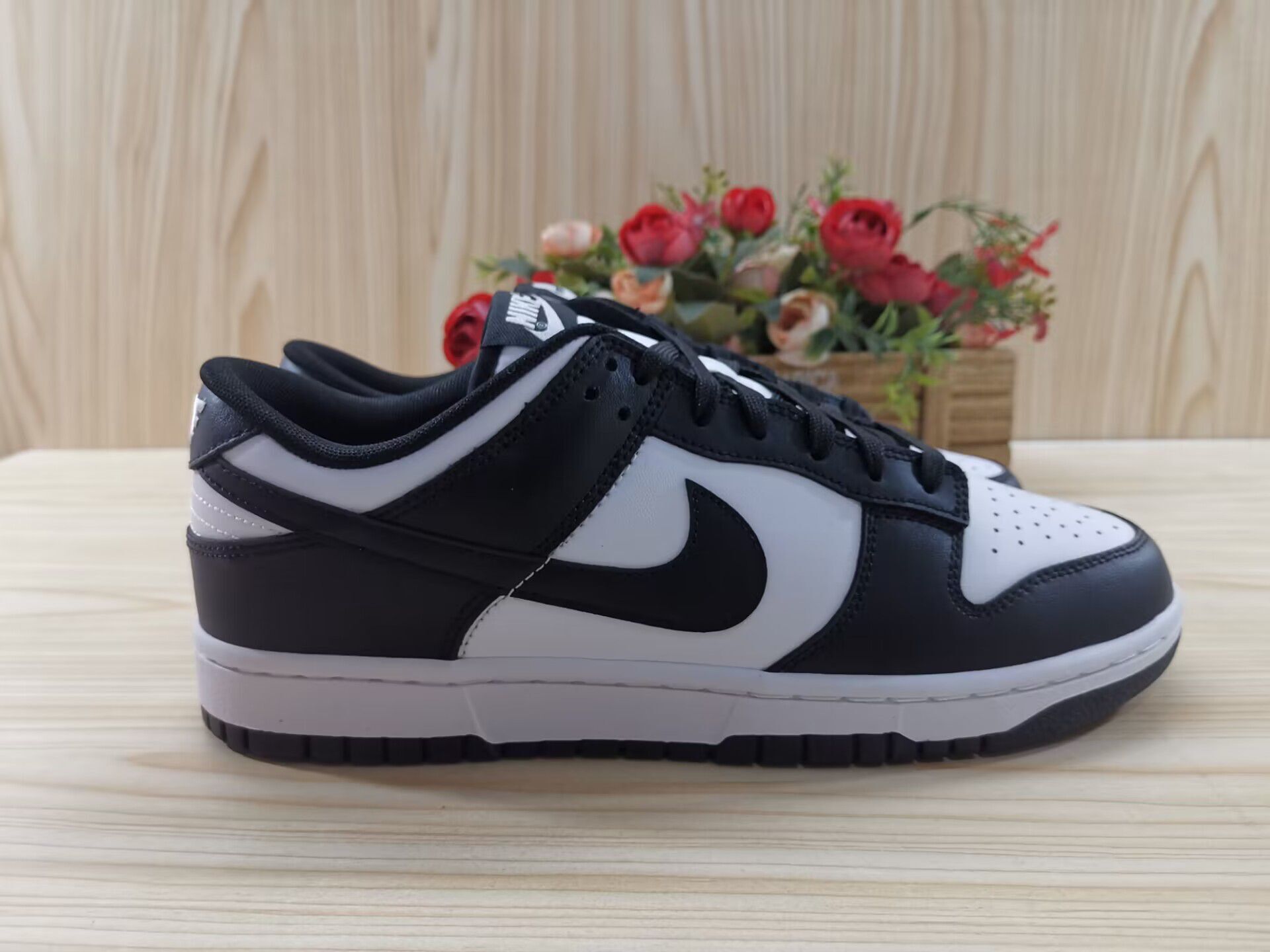 qq_20230201093614.jpg NIKE DUNK LOW RETRO WHITE BLACK PANDA DD1391-100 - Image 1
