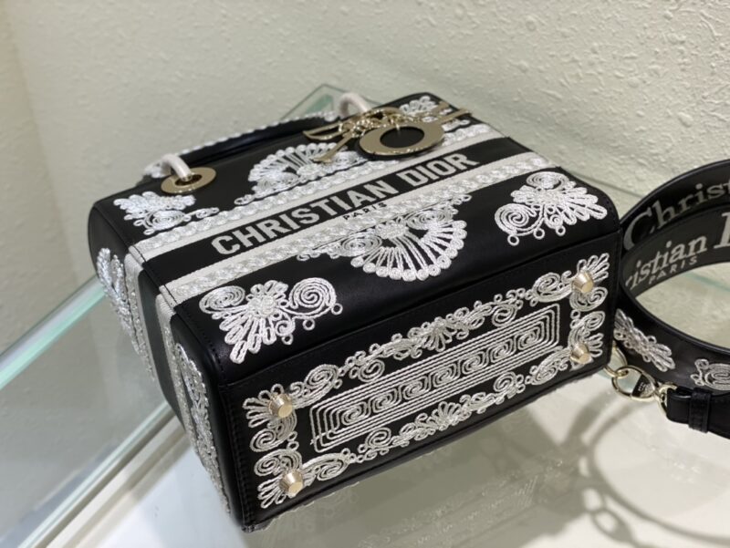 Lady Diro Handle Bag-24CM - Image 6