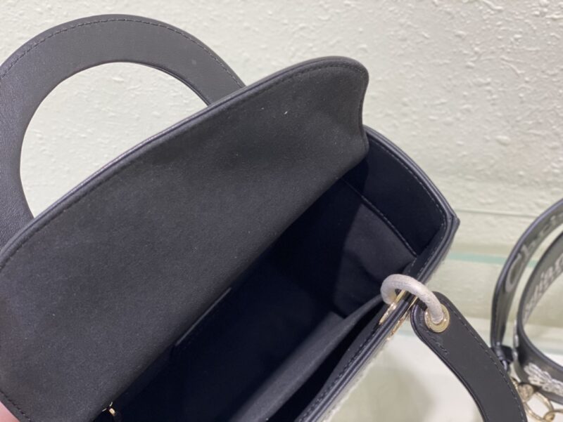 Lady Diro Handle Bag-24CM - Image 8