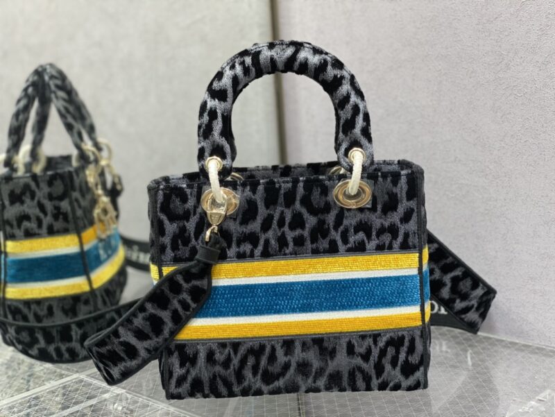 Lady Diro Handle Bag-24CM - Image 6