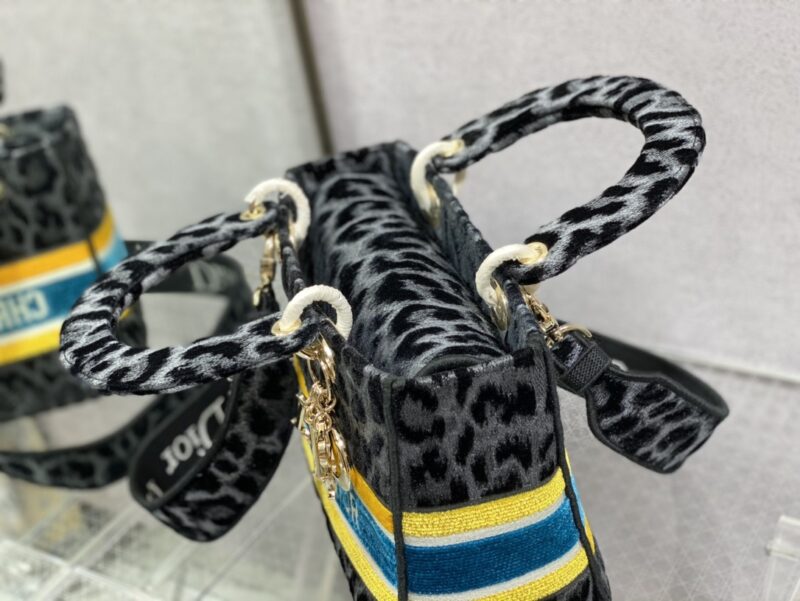 Lady Diro Handle Bag-24CM - Image 7