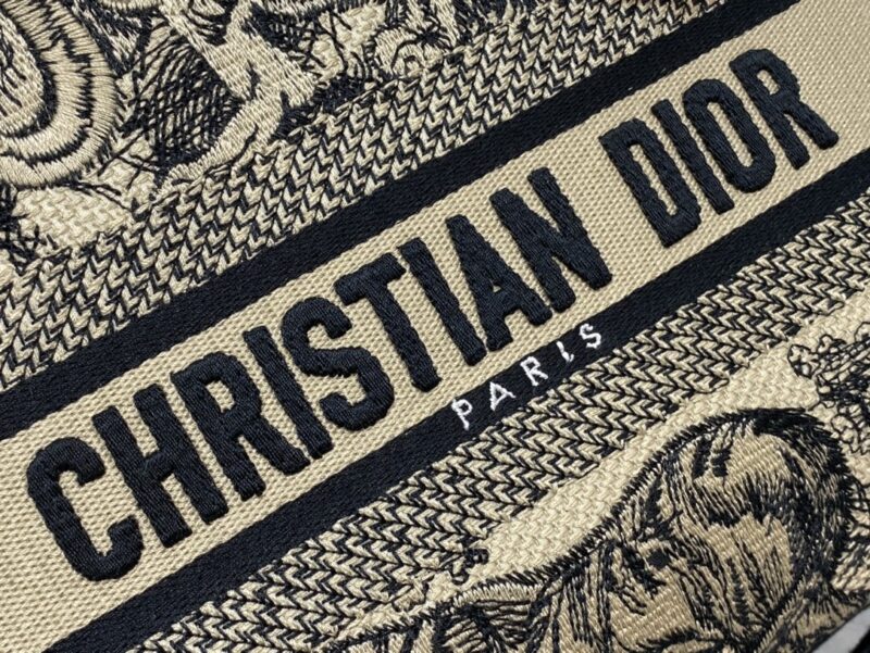 Lady Diro Handle Bag-24CM - Image 4