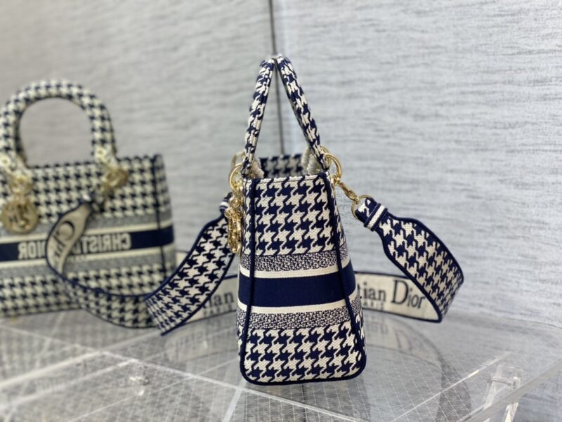 Lady Diro Handle Bag-24CM - Image 6