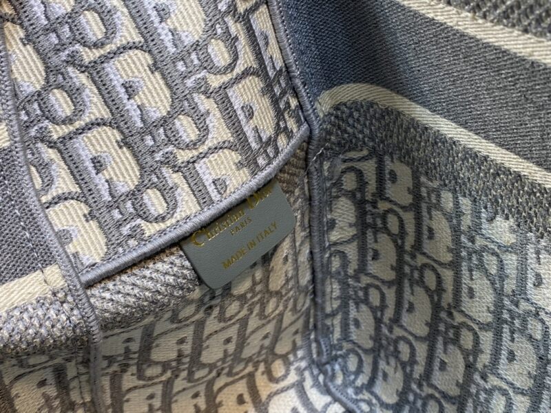 Diro Camp  Bag-28*12*23CM - Image 9