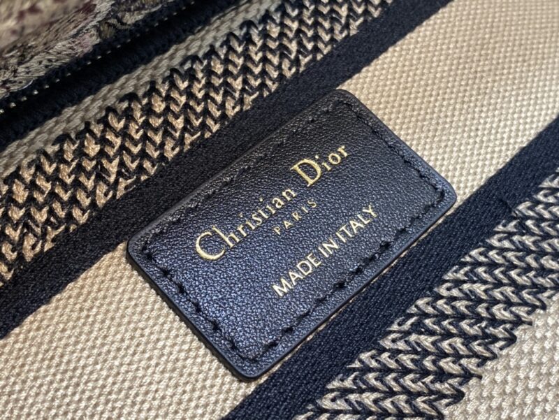 Lady Diro Handle Bag-24CM - Image 9