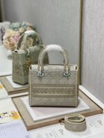 Lady Diro Handle Bag-24CM - Image 6