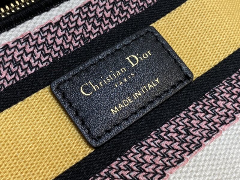 Lady Diro Handle Bag-24CM - Image 9