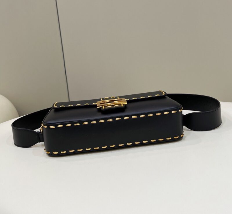 FendI Baguette Bag-26x14x4CM - Image 4