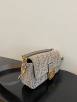FendI Baguette Bag-26x14x4CM - Image 2