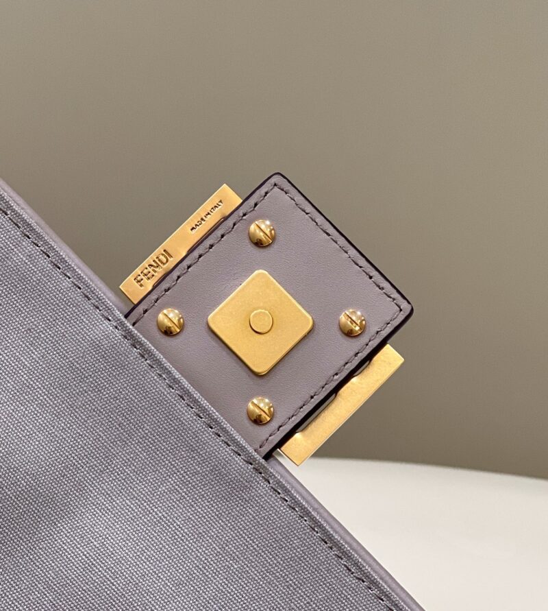 FendI Baguette Bag-27×6×14CM - Image 5