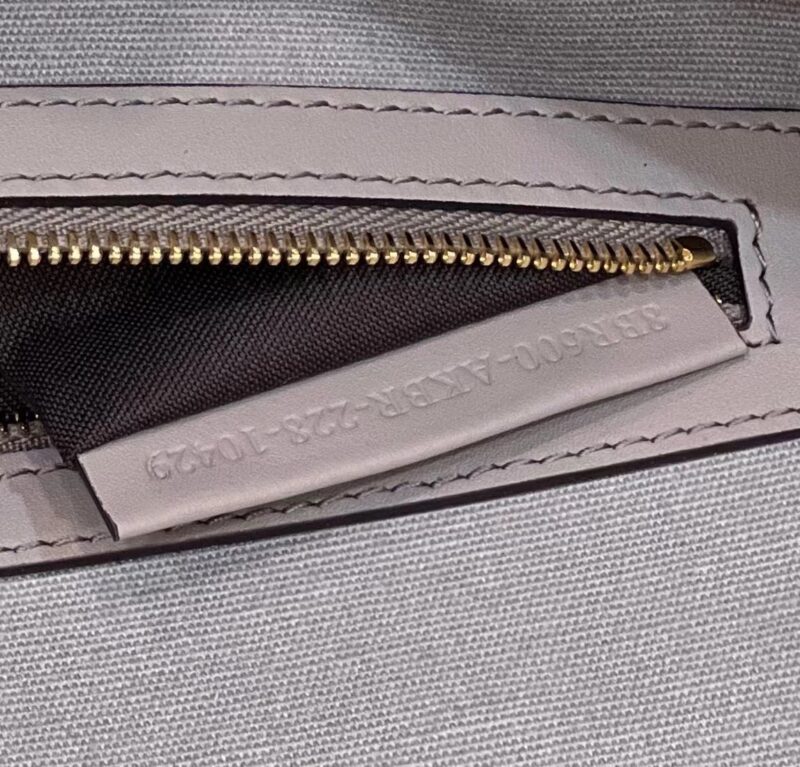 FendI Baguette Bag-27×6×14CM - Image 9