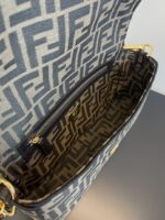 FendI Baguette Bag-26x14x4CM - Image 4