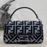 FendI Baguette Bag-27*15*11CM