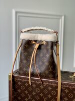 Louis Vuitton M46023 NeoNoe BB Handbag-20*20*13CM