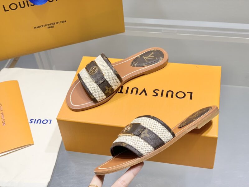 Louis Vuitton Slippers - Image 5