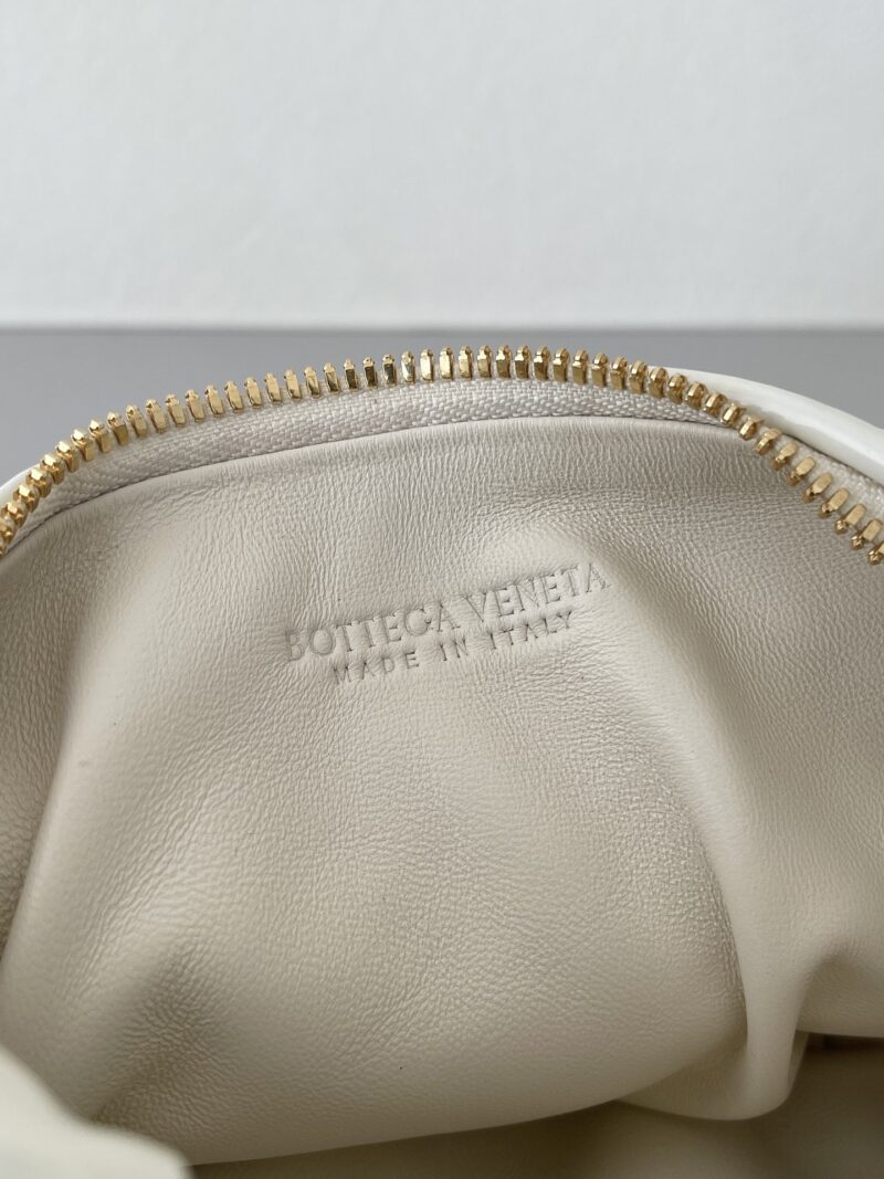 Bottega Veneta Jodie Hobo-23x28x8CM - Image 7