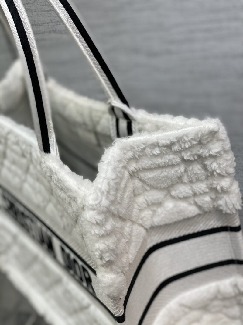 Diro Small Book Tote-36*18*28CM - Image 6