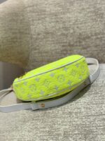 Louis Vuitton Loop Handbags-M810981-23*13*6CM - Image 2