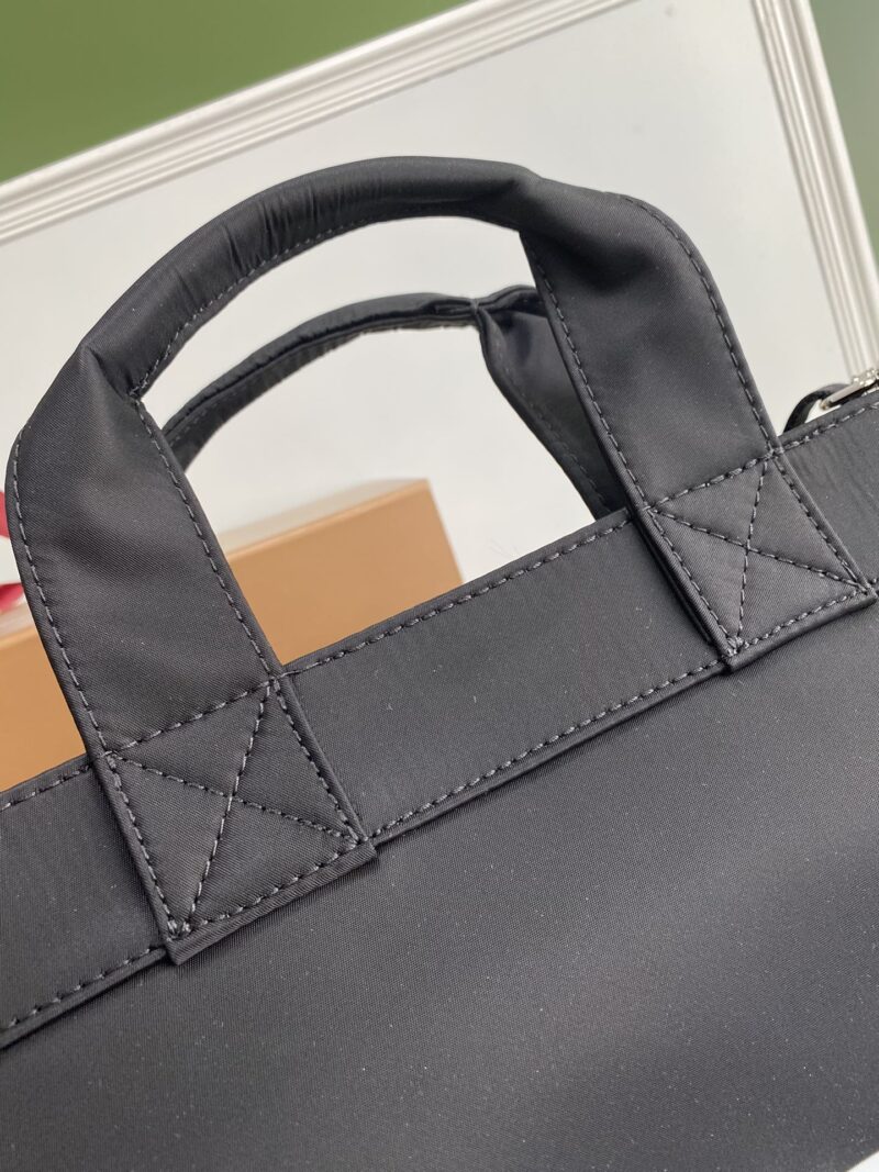 Burberry Tote-37x8x38CM - Image 2