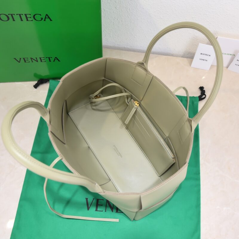 Bottega Arco Tote-30x20x11.5CM - Image 2