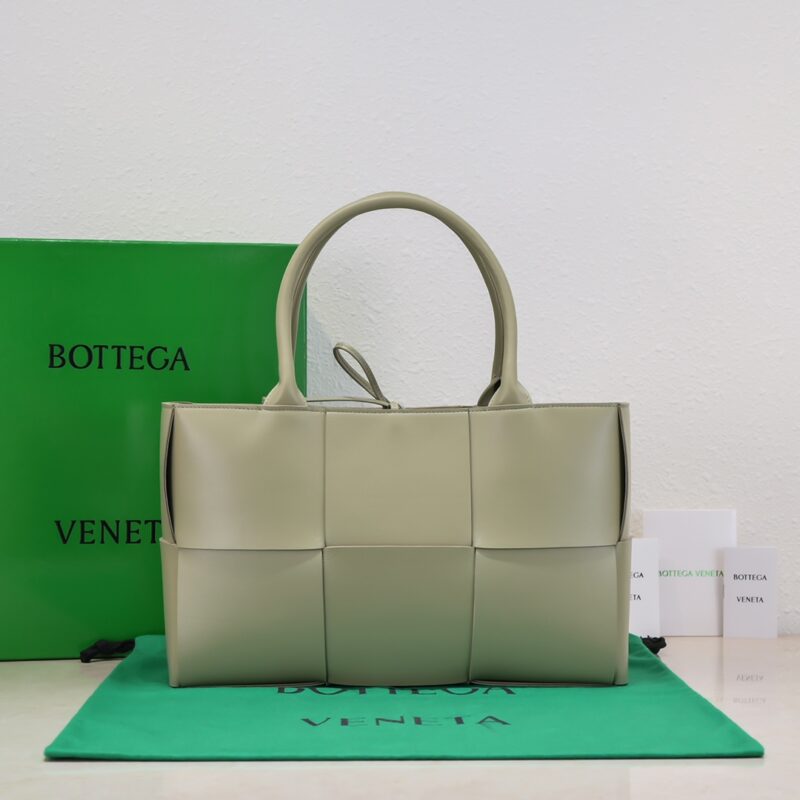 Bottega Arco Tote-30x20x11.5CM - Image 6