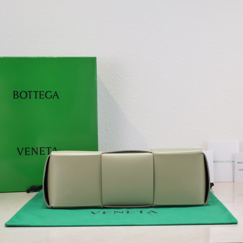 Bottega Arco Tote-30x20x11.5CM - Image 7