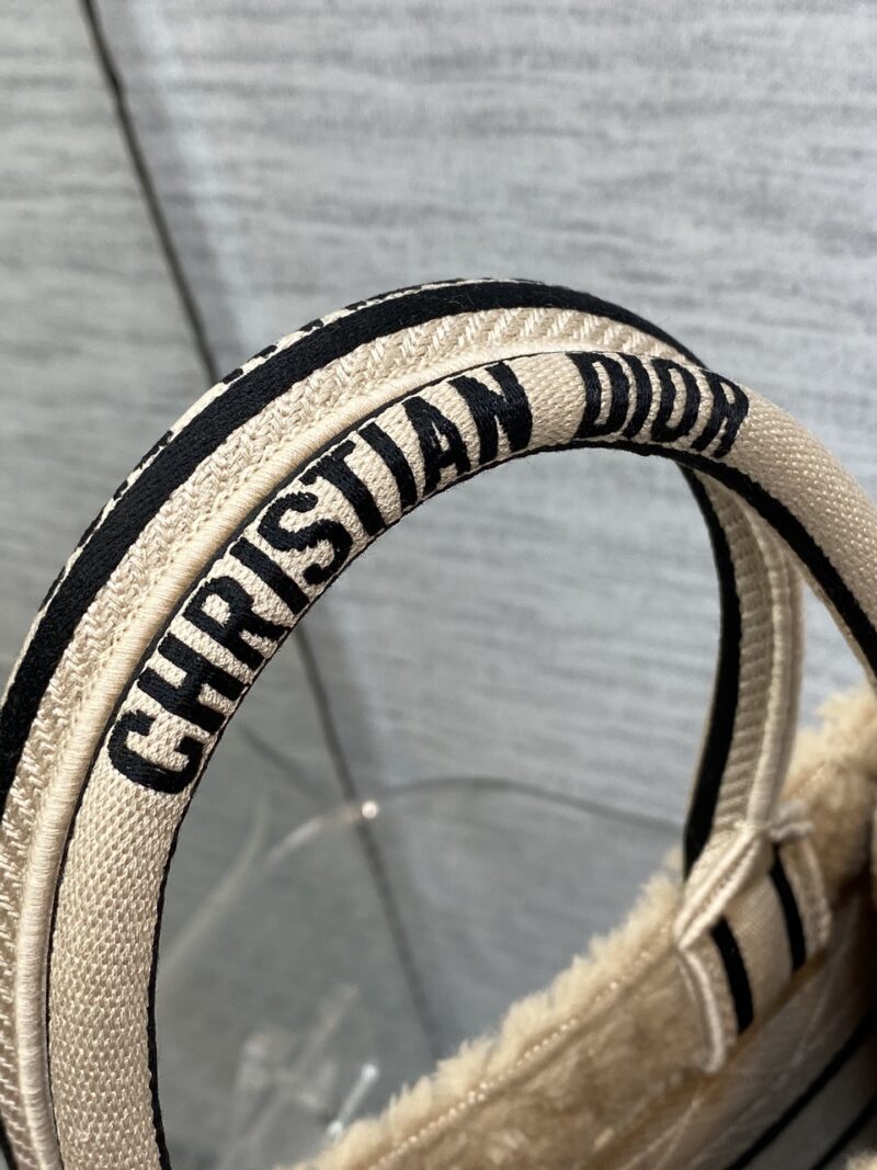 Diro Small Book Tote-26*8*22CM - Image 2