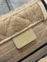 Diro Small Book Tote-26*8*22CM - Image 9