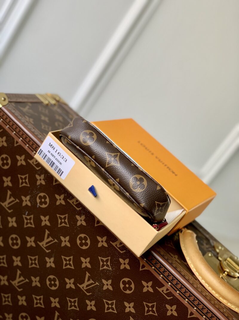 Louis Vuitton Mini Pochette Accessoires-15*9.5*3CM - Image 9