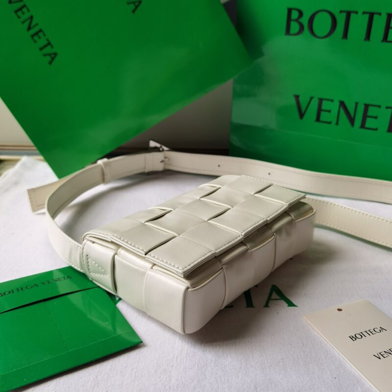 Bottega Veneta Cassette Bag-17.5x10.5x3.5CM - Image 3