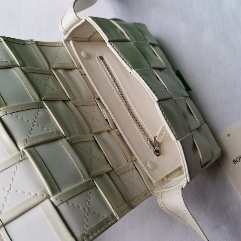 Bottega Veneta Cassette Bag-17.5x10.5x3.5CM - Image 5