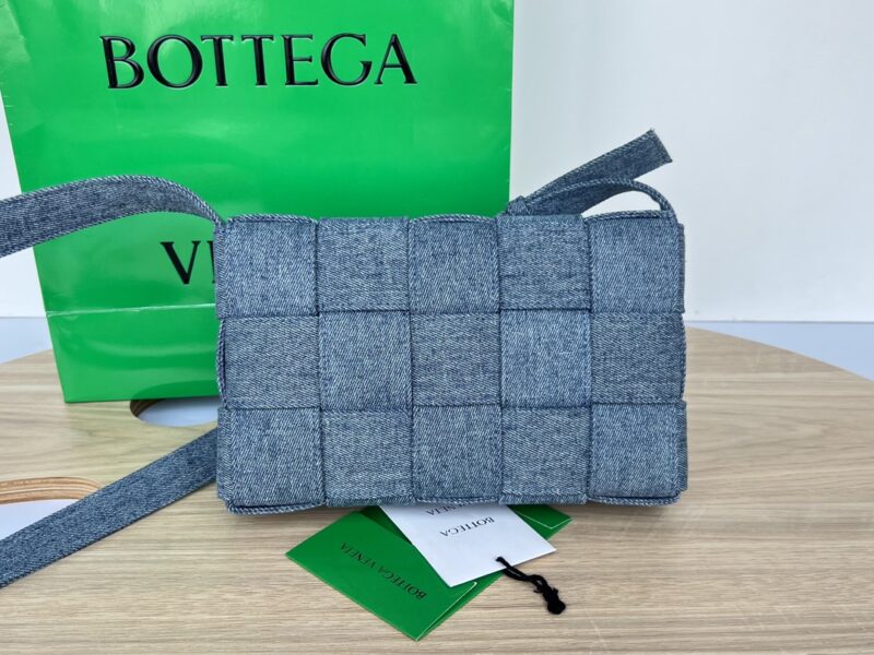 Bottega Veneta Cassette Bag-23x15x5.5CM - Image 2