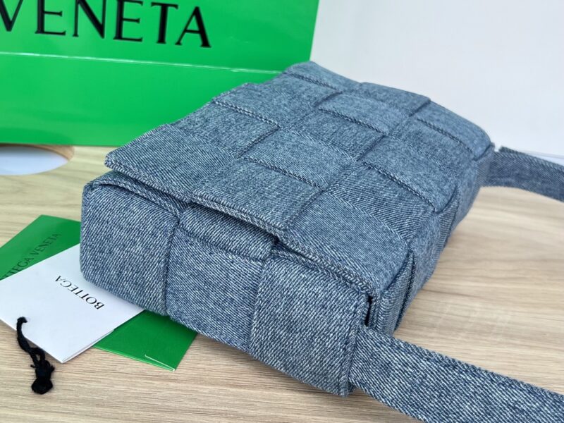 Bottega Veneta Cassette Bag-23x15x5.5CM - Image 3
