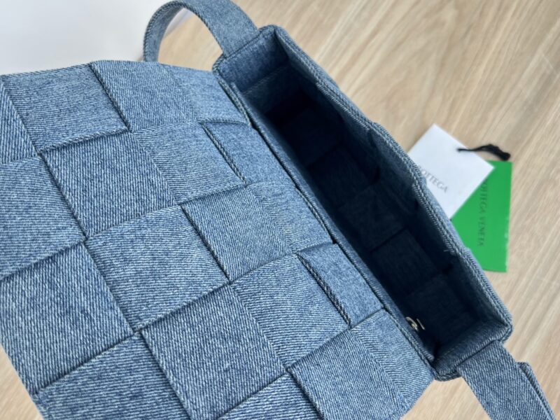 Bottega Veneta Cassette Bag-23x15x5.5CM - Image 5