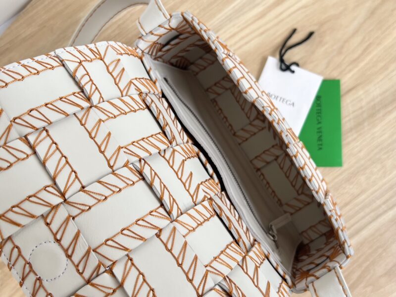 Bottega Veneta Cassette Bag-23x15x6CM - Image 5