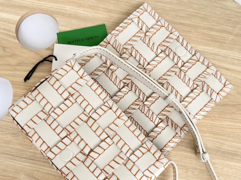 Bottega Veneta Cassette Bag-23x15x6CM - Image 7