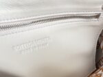 Bottega Veneta Cassette Bag-23x15x6CM - Image 8
