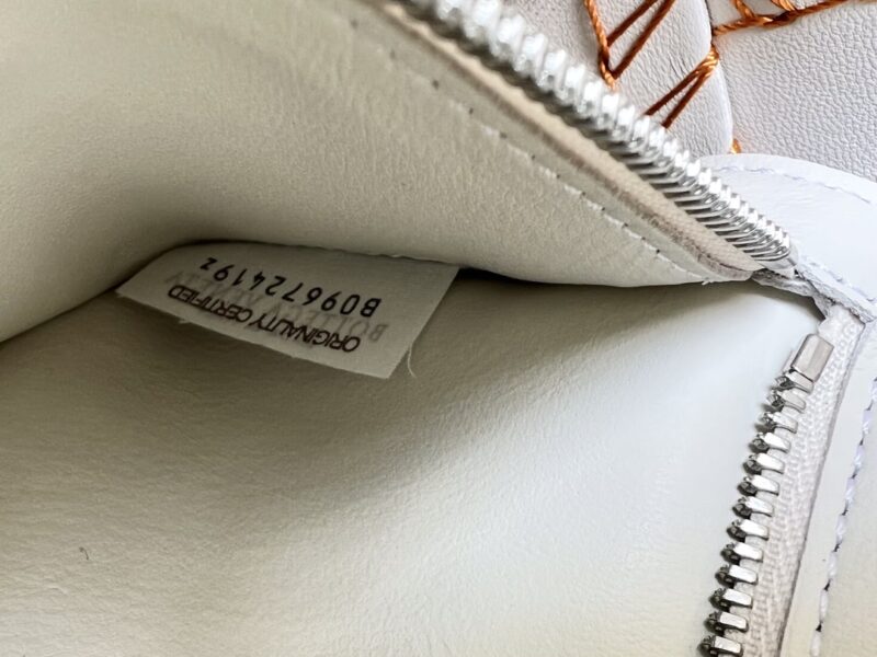 Bottega Veneta Cassette Bag-23x15x6CM - Image 9