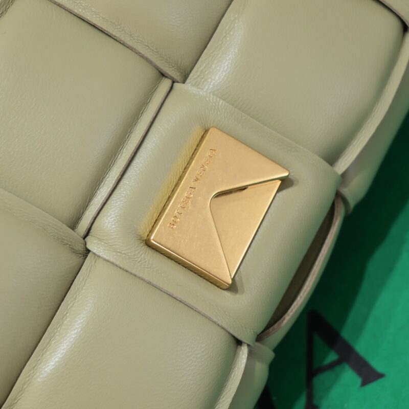 Bottega Veneta Padded Cassette Bag-26*18*8CM - Image 6