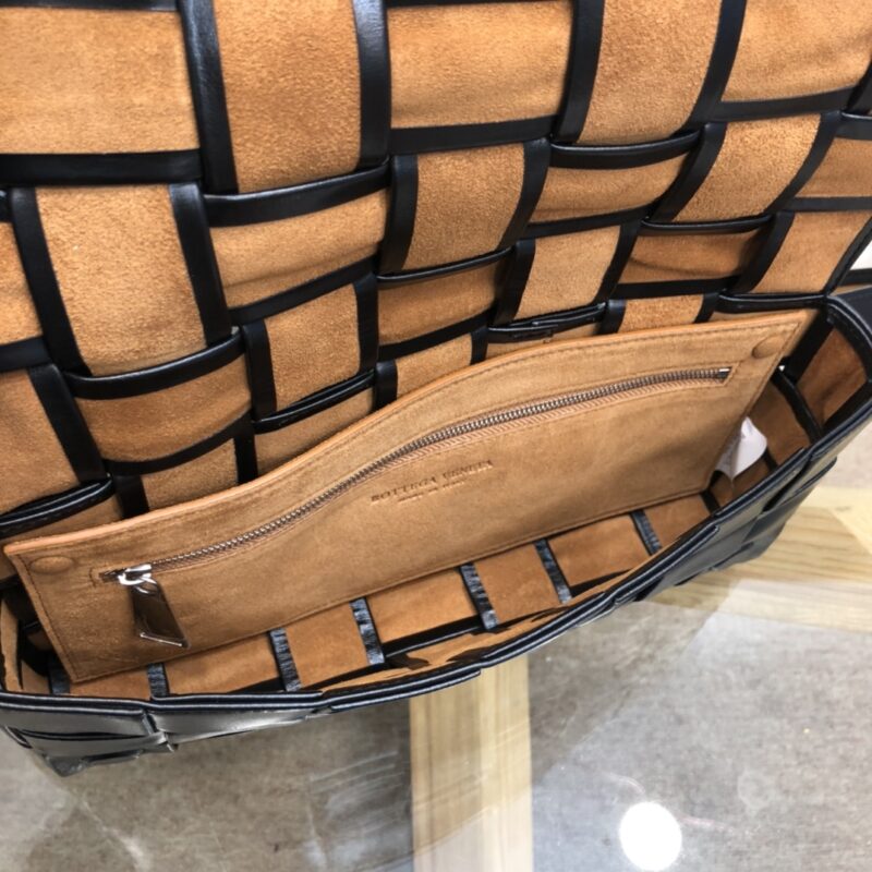 Bottega Veneta Belt Cassette Bag-14*28*4CM - Image 8