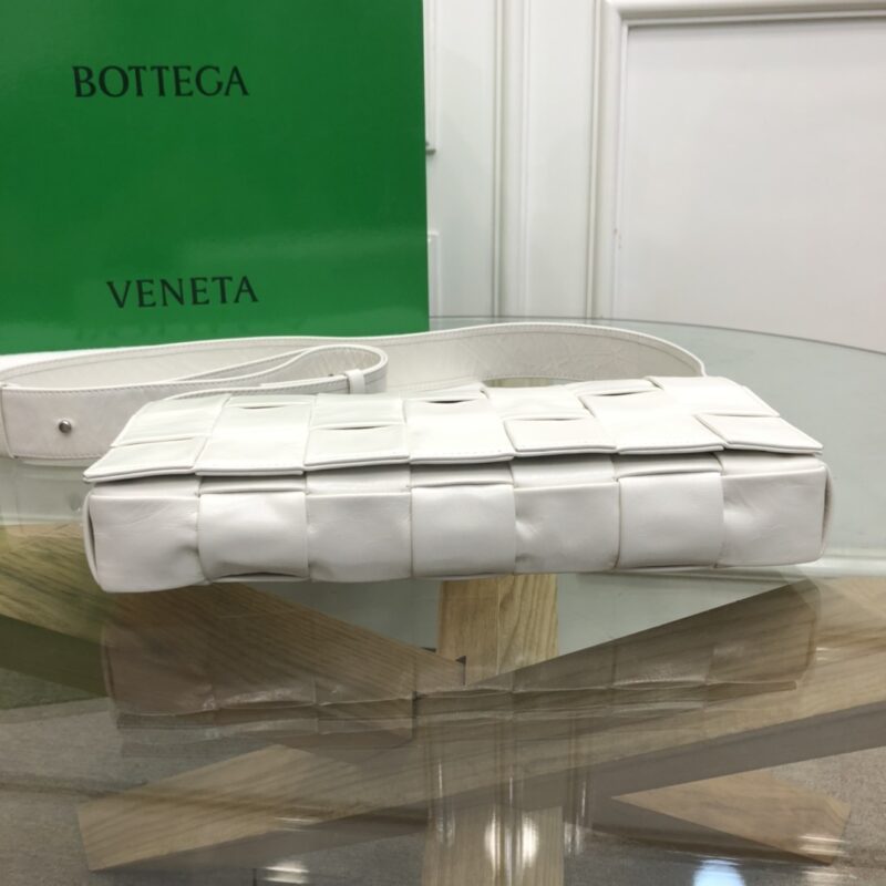 Bottega Veneta Belt Cassette Bag-14*28*4CM - Image 4