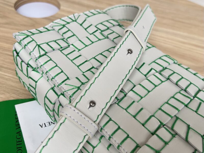 Bottega Veneta Cassette Bag-23x15x6CM - Image 7