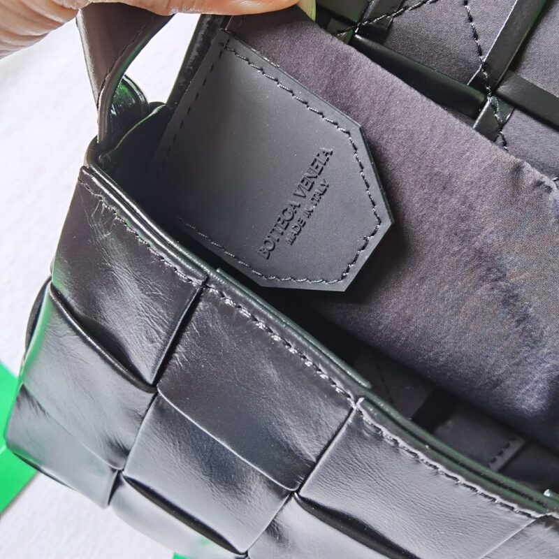 Bottega Veneta Cassette Bag-17.5x10.5x3.5CM - Image 8