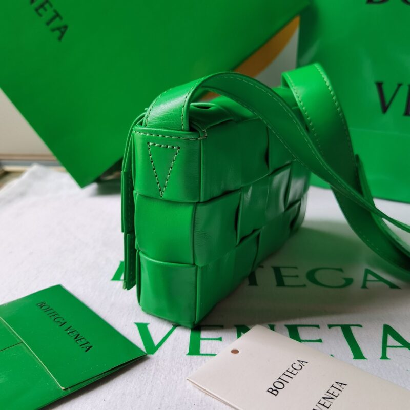 Bottega Veneta Cassette Bag-17.5x10.5x3.5CM - Image 3