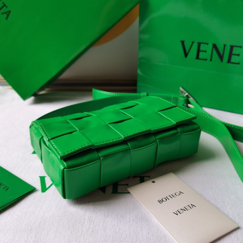 Bottega Veneta Cassette Bag-17.5x10.5x3.5CM - Image 5